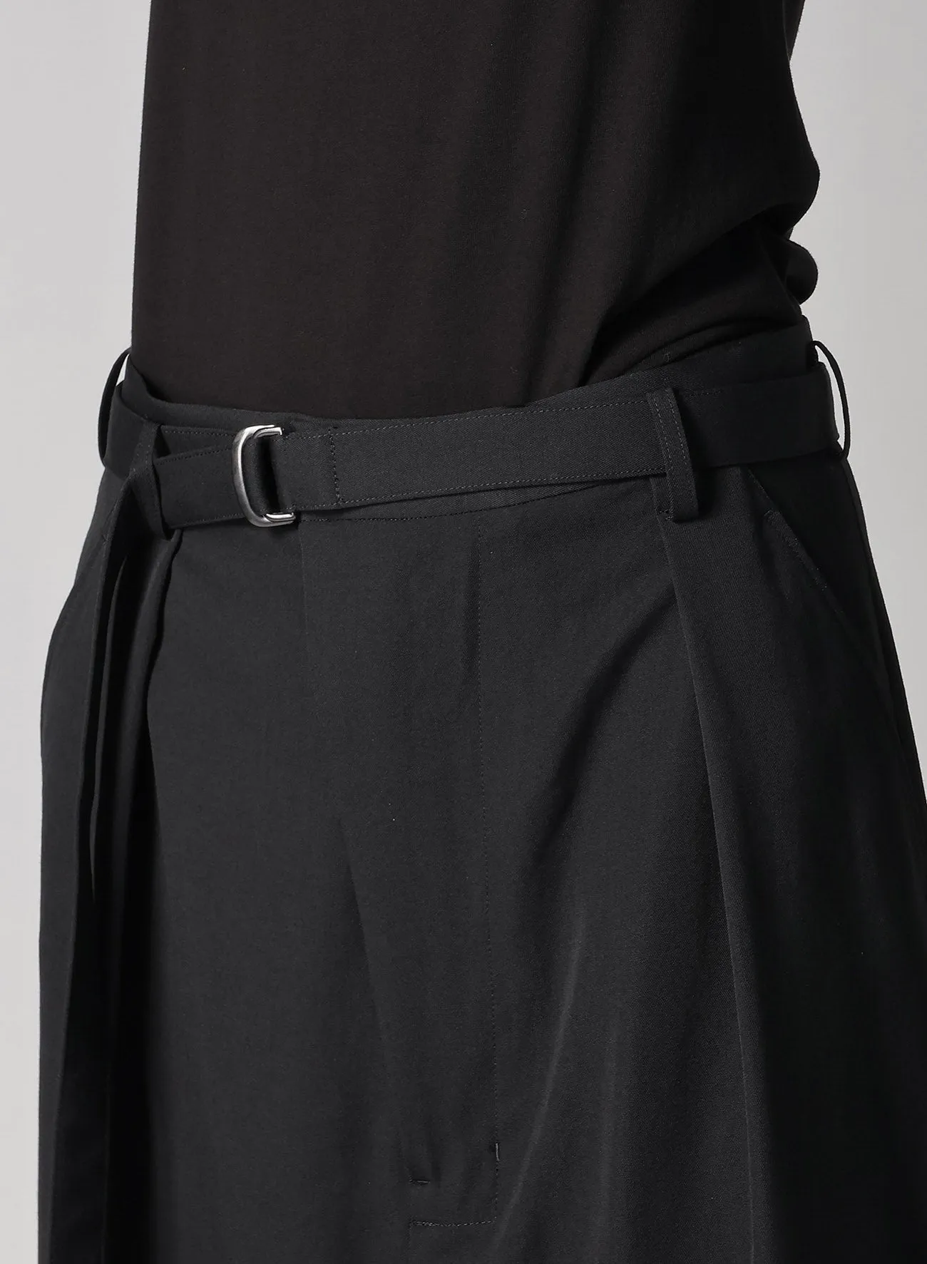 GABARDINE R-MACKIN LOOSE PANTS