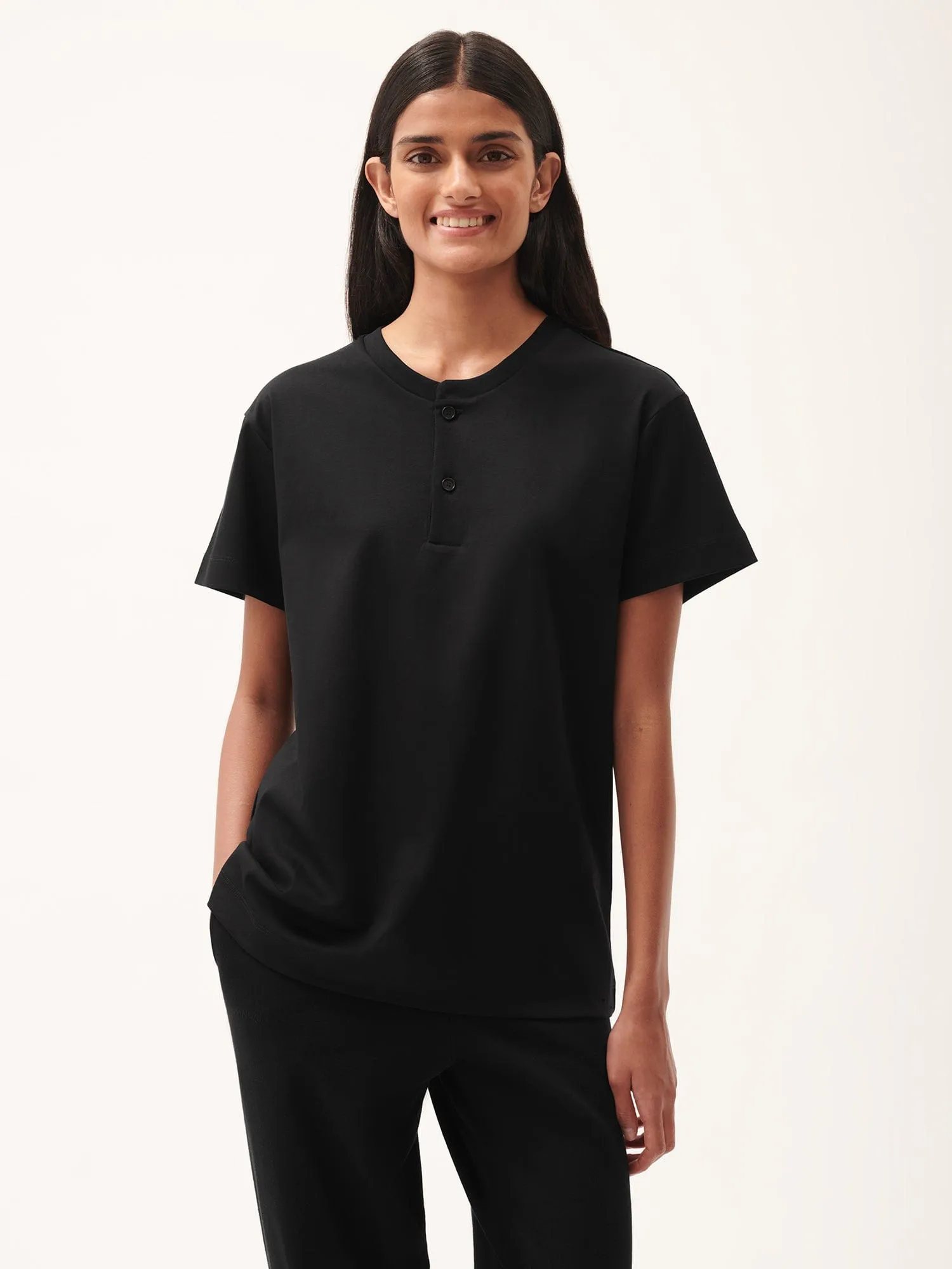 Womens DNA Henley T-Shirtblack